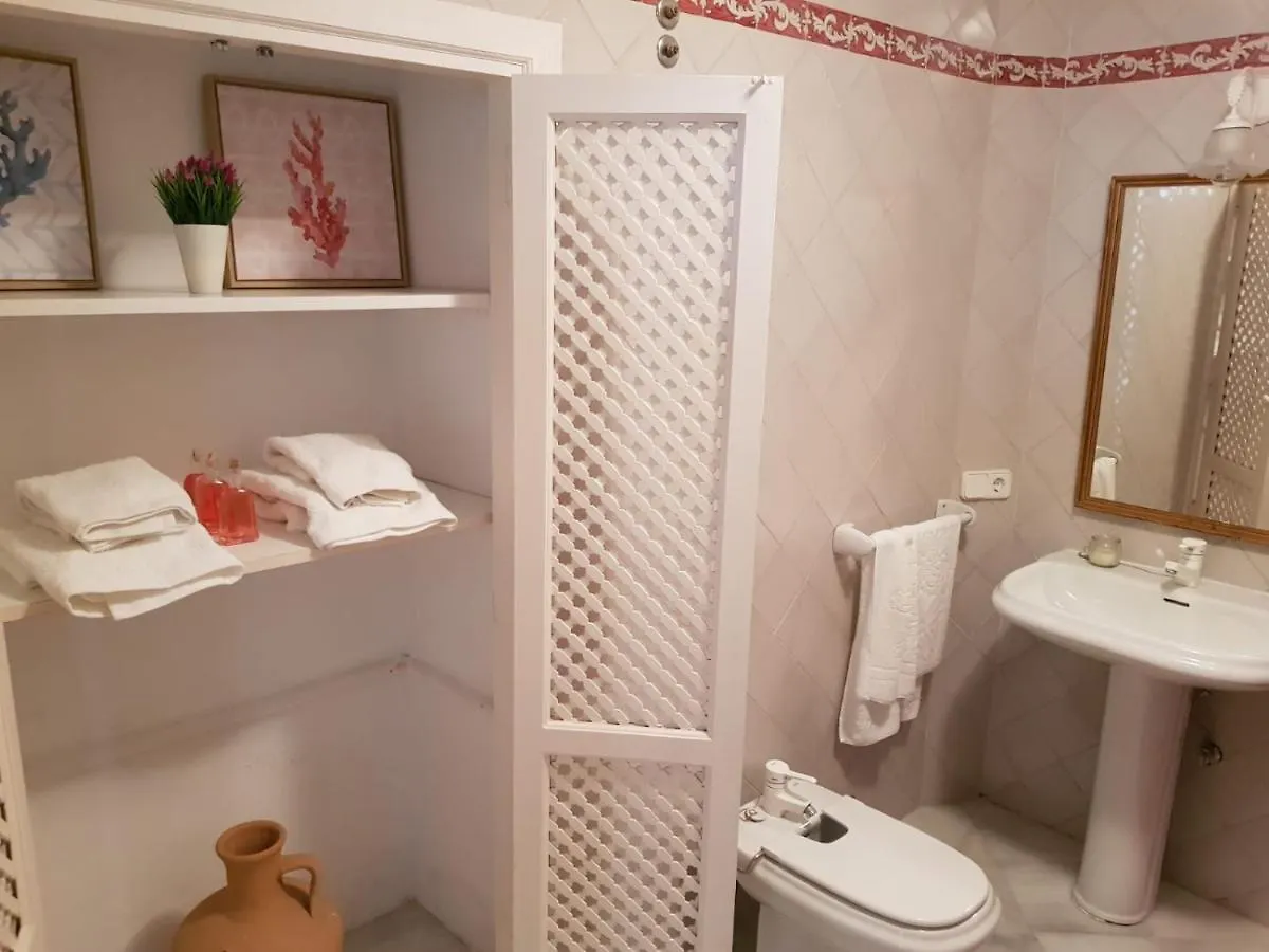 Casa S. XIX En Pleno Centro De Carmona Villa